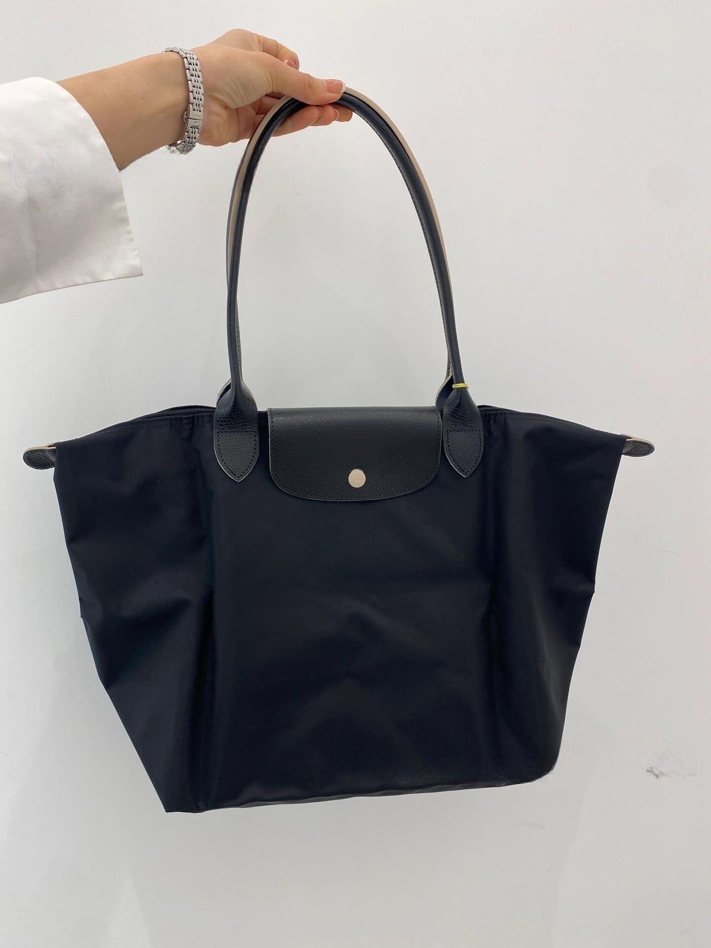 #576 Women's New Joker Nylon Jiaozi Handbag Embroidered Large Tote Waterproof Folding Shoulder Bag.