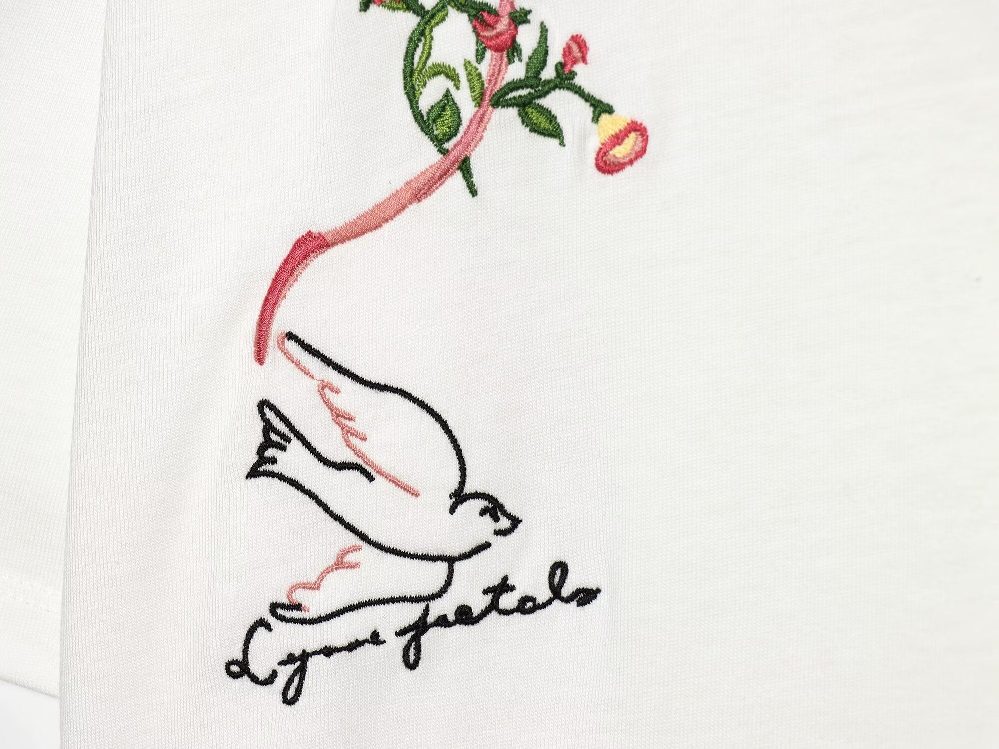 Women's Comfortable O Neck Embroidered Flower T-shirt
