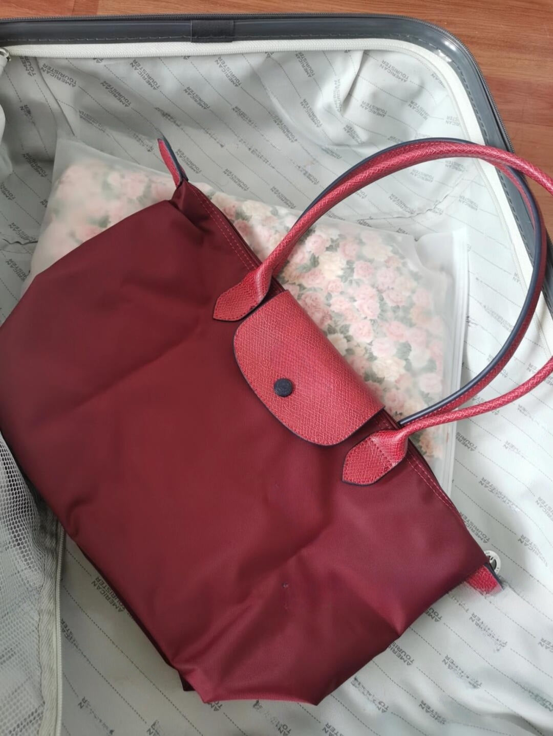 #576 Women's New Joker Nylon Jiaozi Handbag Embroidered Large Tote Waterproof Folding Shoulder Bag.