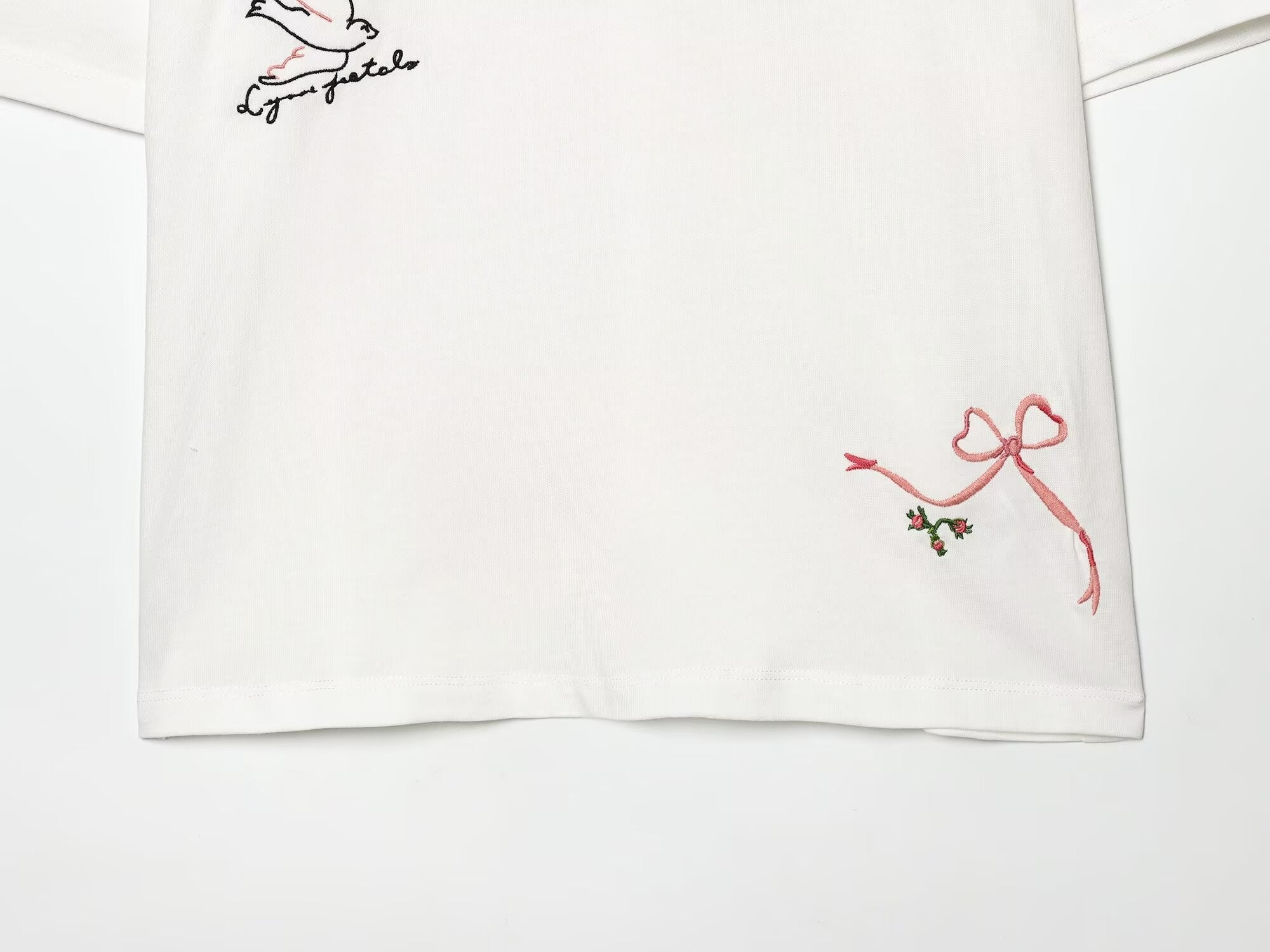 Women's Comfortable O Neck Embroidered Flower T-shirt